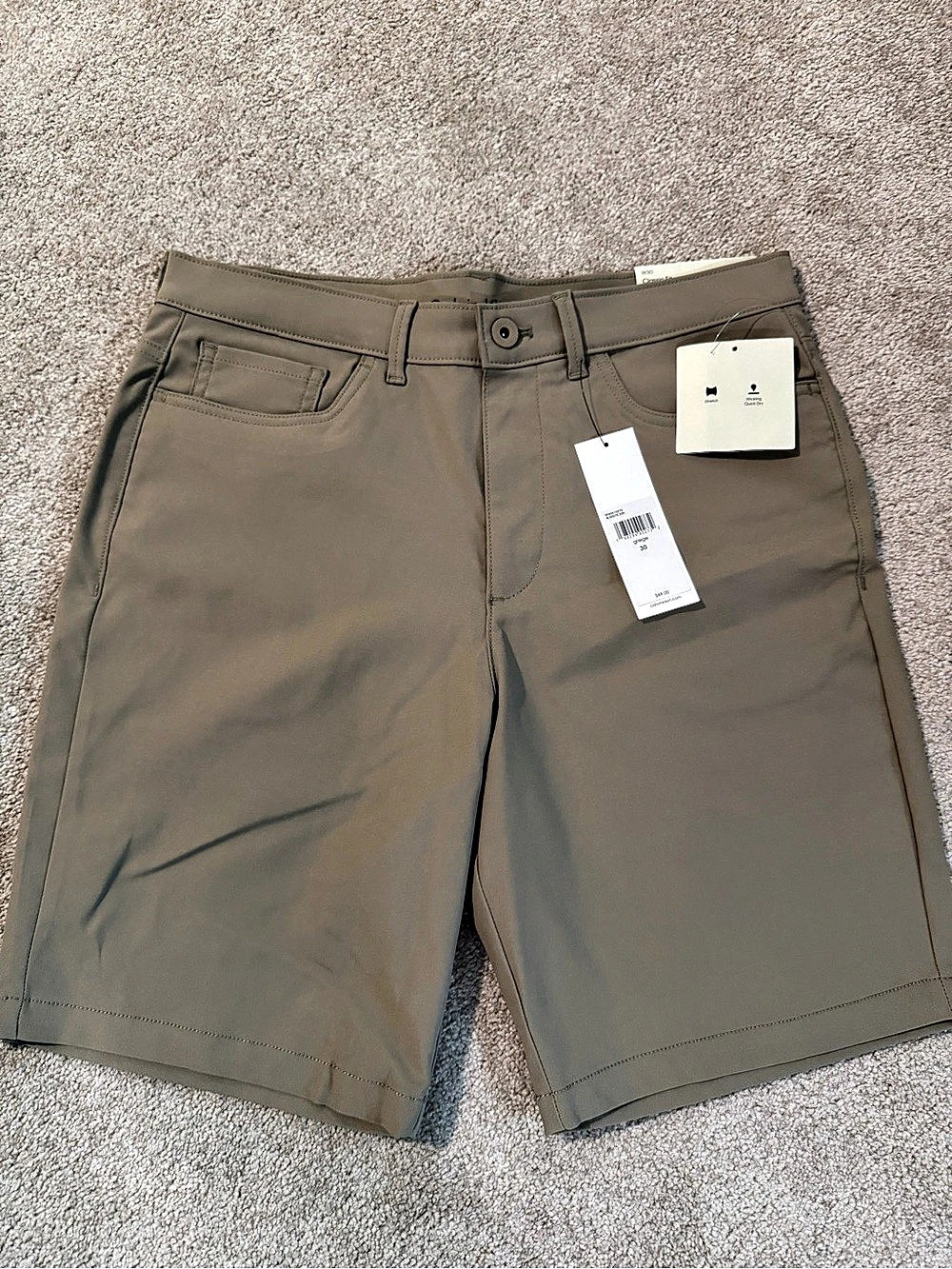 NWT Calvin Klein Men's Shorts in tan Size 30